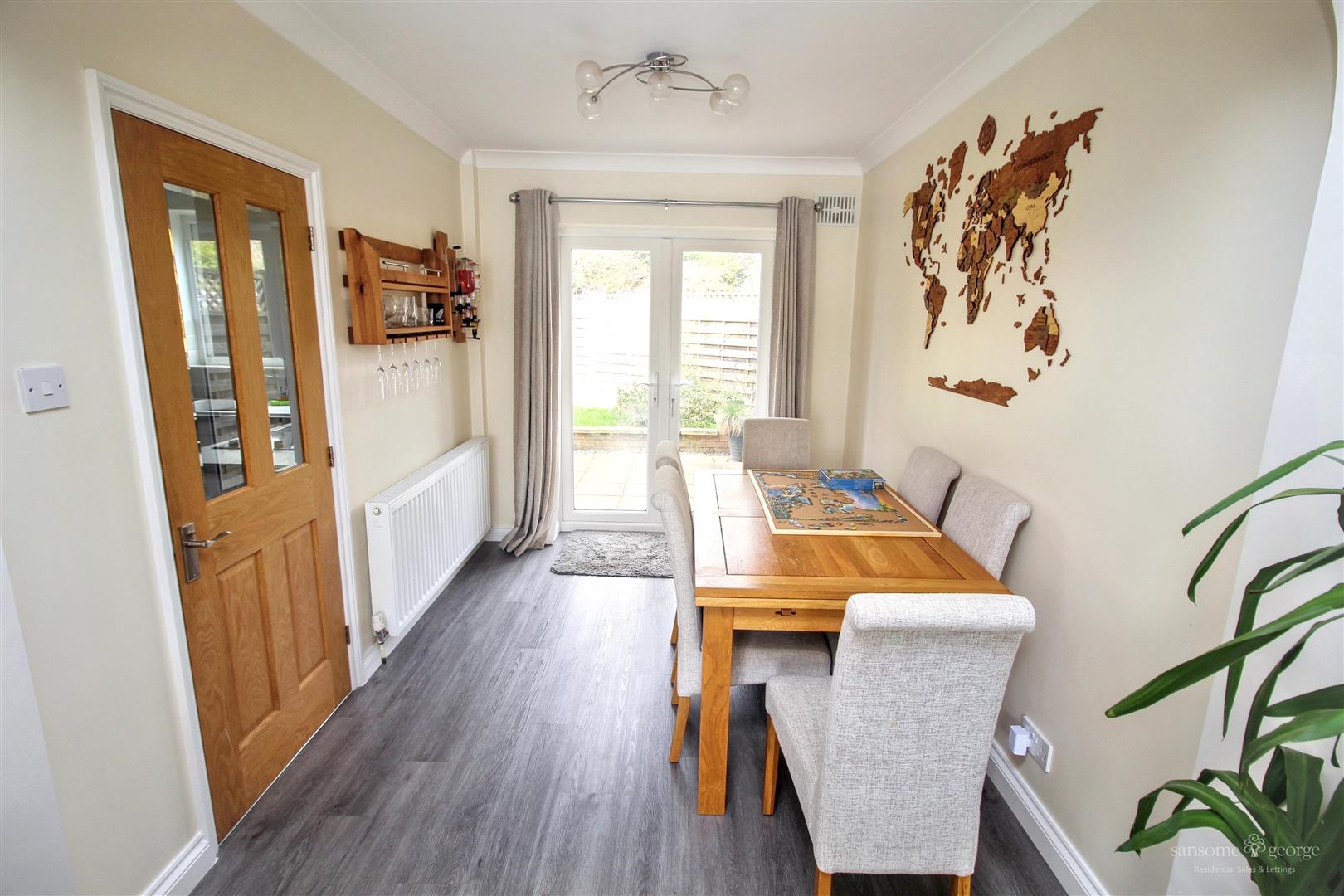 Portland Gardens, Tilehurst, Reading